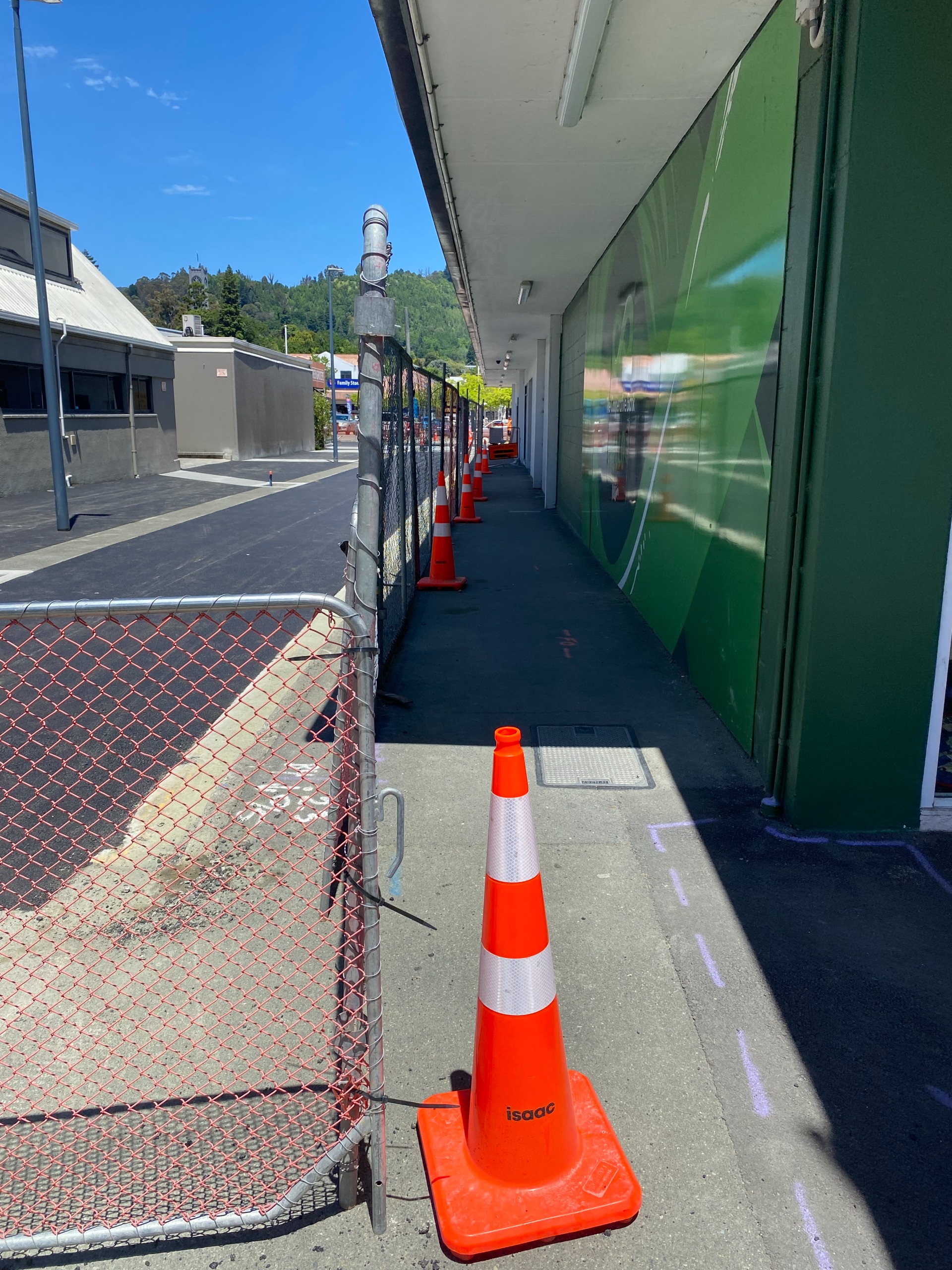 Montgomery Square laneway